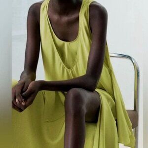 NWT Lime Zara flowy dress with cape